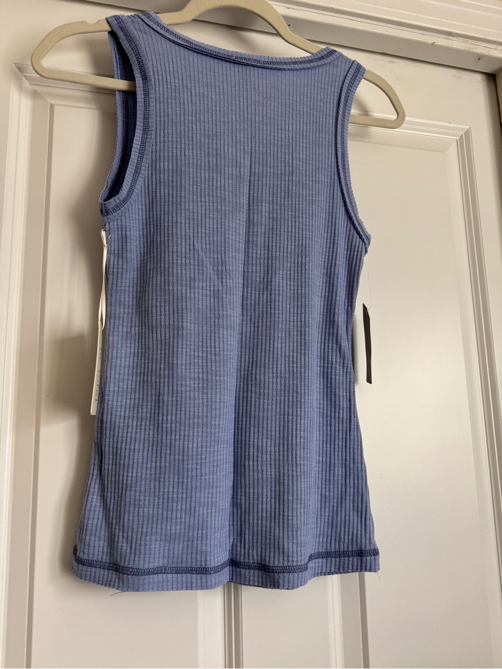 New La Miel Size Small Solid Light Blue Ribbed Henley Tank Top - Picture 2 of 6